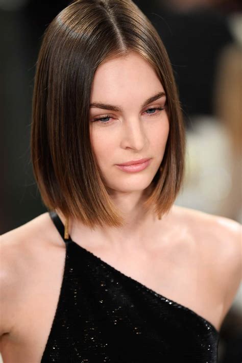 Romantic Hairstyles For Short Hair To Wear This Valentine