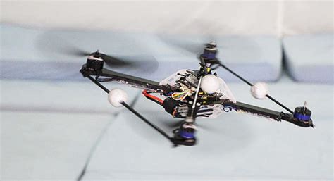 quadrocopter drone recovers  failures  skipping  beat video