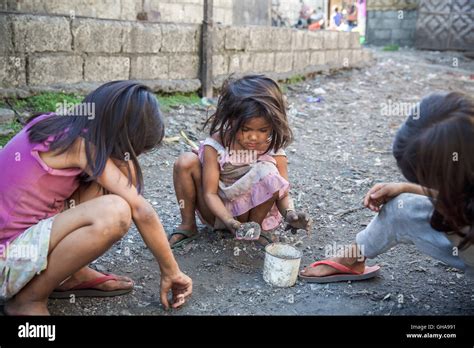 philippines poverty  res stock photography  images alamy