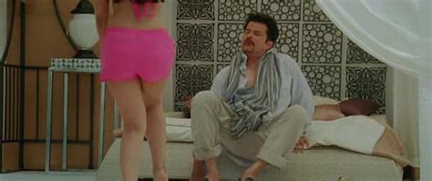 naked ameesha patel in race 2