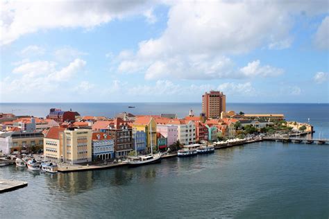 curacao  master licences    year extension