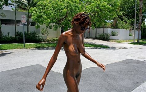 Black Woman Naked In Public Shesfreaky