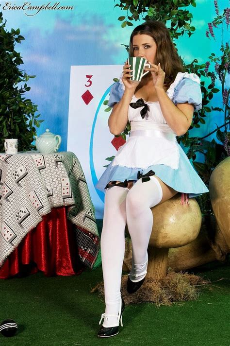 051 04 34 Erica Campbel As Nude Alice In Wonderland
