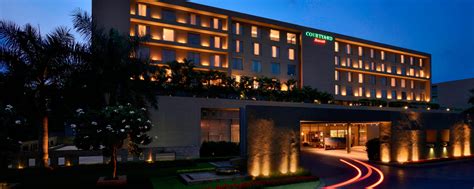 star hotel  hinjewadi pune courtyard  marriott pune hinjewadi