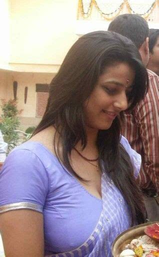 bd hot woman in saree with tight blouse south indian
