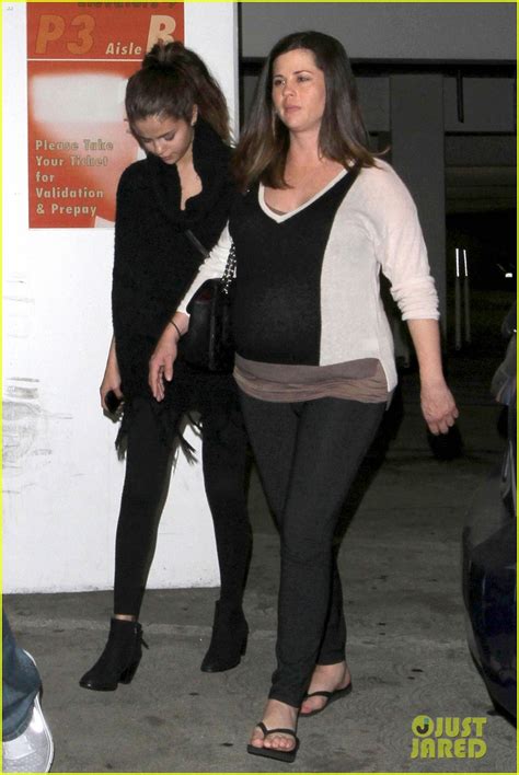 selena gomez movie date with pregnant mom mandy photo 2883386 pregnant celebrities selena