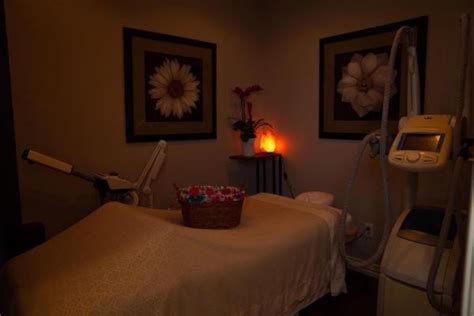 cozy day spa find deals   spa wellness gift card spa week