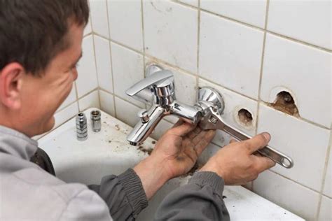 common bathroom plumbing issues