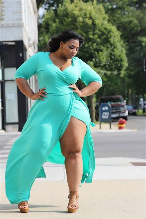 curvesandconfidence “ planetofthickbeautifulwomen2 “bronzeville boutiqueâ s thick model giving