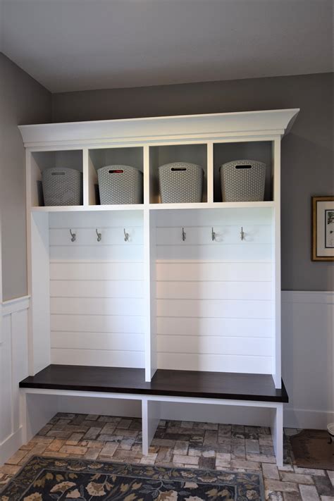 entry mudroom laundryroom cabinets rochester mn higgins cabinets