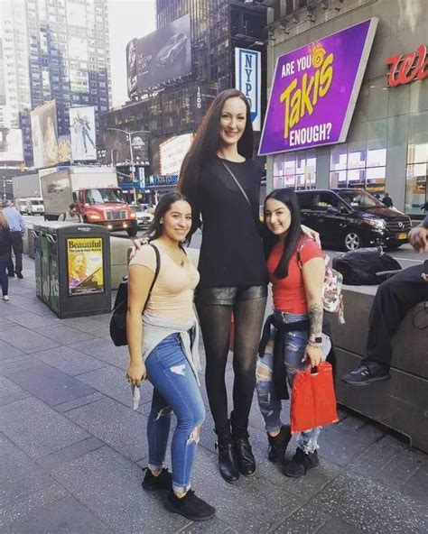 yekaterina is the tallest model in the world…and she also has the longest legs in the world 11