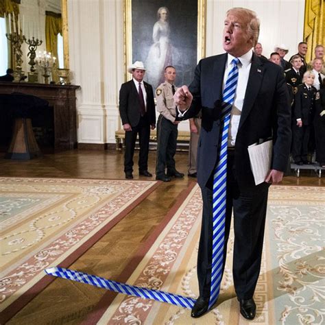 people  making donald trump   extremely long tie  annoy  president
