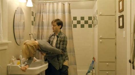 Elizabeth Banks Nude Butt And Sex In The Bathroom From The