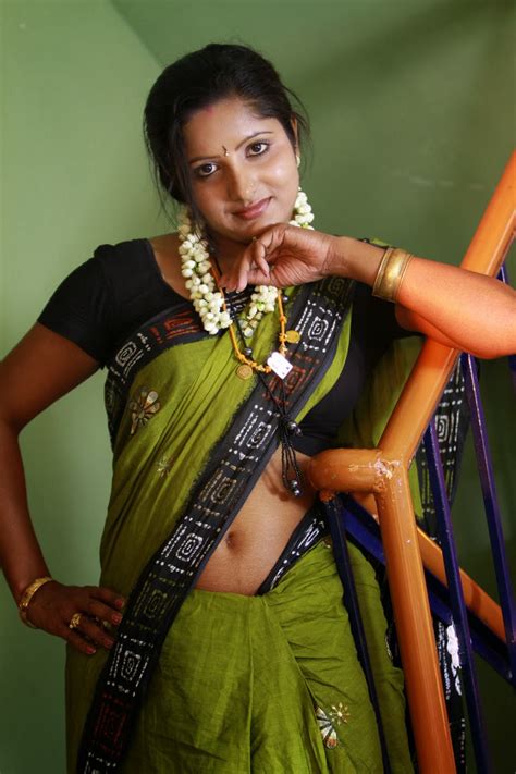 mallu sexy aunty nave in saree mallu saree below navel ~ actress rare