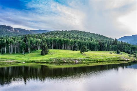 무료 이미지 경치 나무 물 자연 숲 잔디 황야 구름 구조 목초지 언덕 호수 강 골짜기 여름 여행