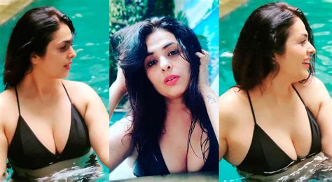 Good Newwz Actress Anjana Sukhani Looks Unrecognizable In Sexy Black