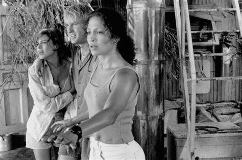 Jennifer Lopez Kari Wuhrer And Owen Wilson In Anaconda