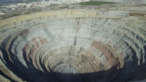 Uks Deepest Hole And Others Around The World Cbbc Newsround