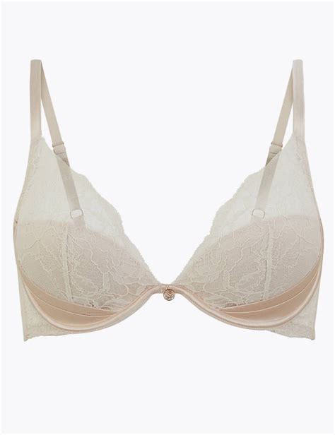 Lingerie Capsule Wardrobe The Underwear Every Woman Needs Who What