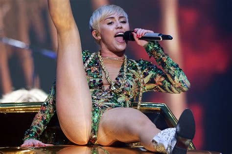 Miley Cyrus Endorses Masturbating Every Day The Cut