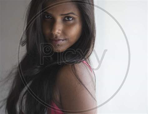 Dark Skin Indian Tantric Beauty Filmed Naked In Shower Xnxx Com My