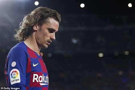 griezmann   enjoying playing  barcelona    scout  discovered