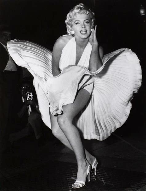 garry winogrand marilyn monroe during the filming of the seven year itch nyc 1954 55