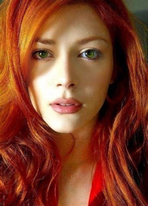 Redhead Ojos Verdes Pelo Rojo Pelo Verde Pelirroja Guapa