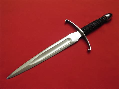 daggers  knives preferred arms