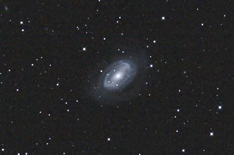 ngc4725 with an asa n8 20cm f2 75 astrograph and a canon 40d