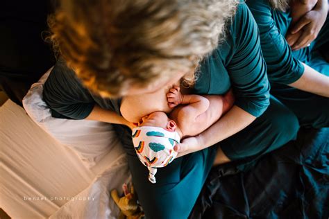 Viral Photo Of New Moms Breastfeeding Their Twins Is A Powerful