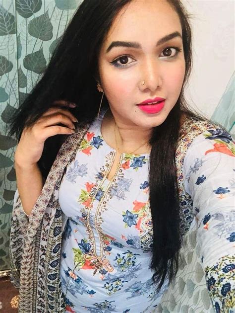 Chubby Cheeks Gothic Beauty Desi Saree Instagram Posts Blouse