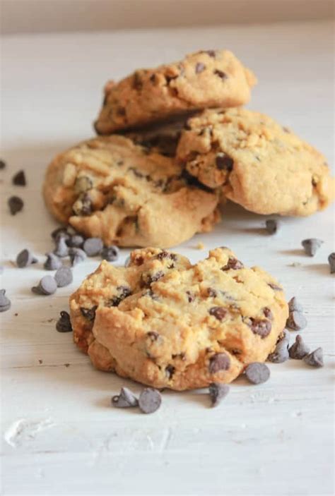 thick peanut butter chocolate chip cookies