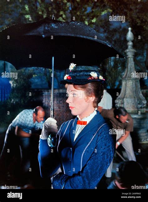 julie andrews en mary poppins 1964 dirigida por robert stevenson