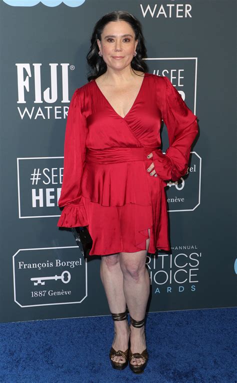 alex borstein gave iconic speech  carbs  critics choice awards