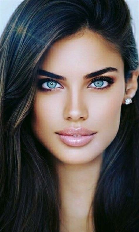 most beautiful eyes gorgeous eyes beautiful women pictures gorgeous