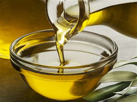 comparing oils olive coconut canola  vegetable oil