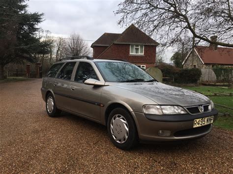 vauxhall vectra    cd dr ac  mile sold car  classic