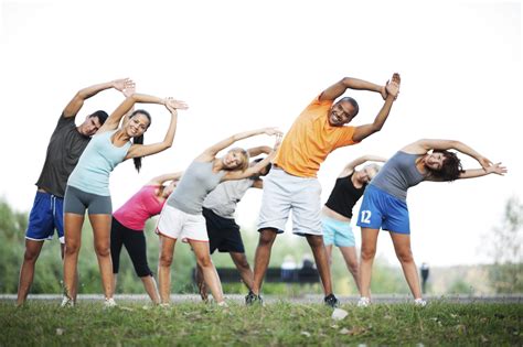 group  people  stretching exercises allulose