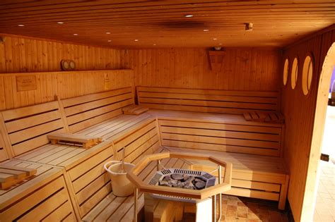 maskulin world kelebihan sauna