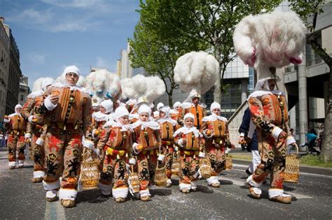 carnaval belgique comparemensnavysweater