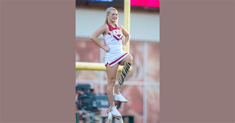 One Leg Tons Of Spirit Amputee Cheerleader Inspires Crowds