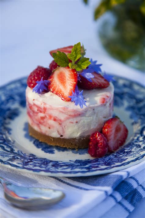 Mini Strawberry And White Chocolate Cheesecakes Donal Skehan Eat Live Go