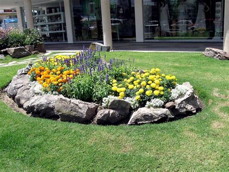 small flower gardens   beautify  outdoor space