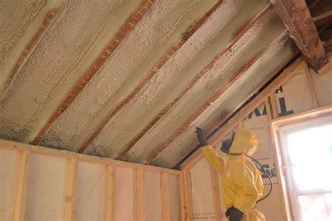 spray foam insulation  barrie  insulation solutions