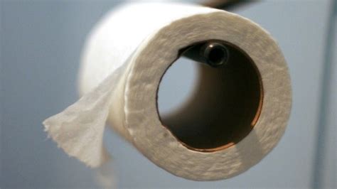 estimate the right condom size with a toilet paper roll