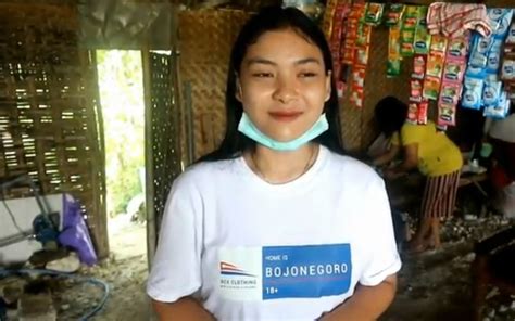 viral gadis cantik jualan kopi untuk bantu ibu warung