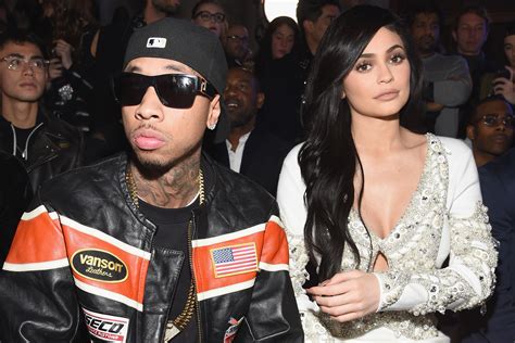 kylie jenner wants to marry tyga amid cheating fears report in touch weekly