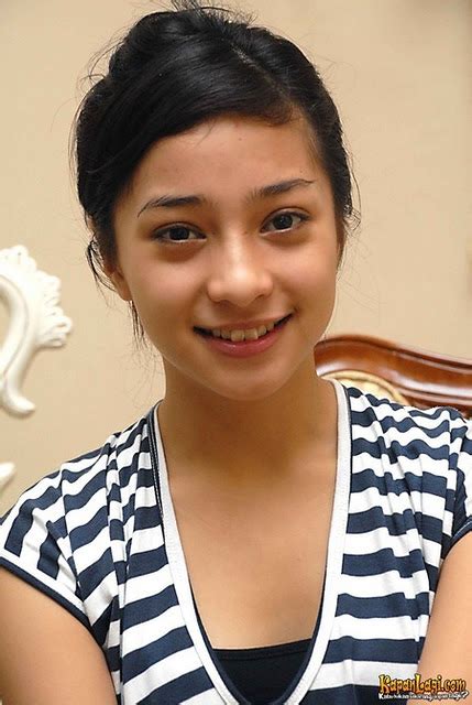 Dunia Artisku Nikita Willy