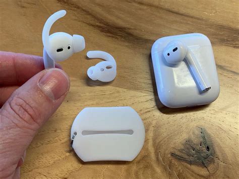 airpods  staying   ears hook em
